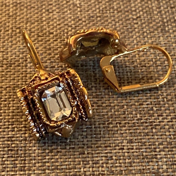 Antique-look Gold/Rhinestone Earrings - Picture 4 of 4